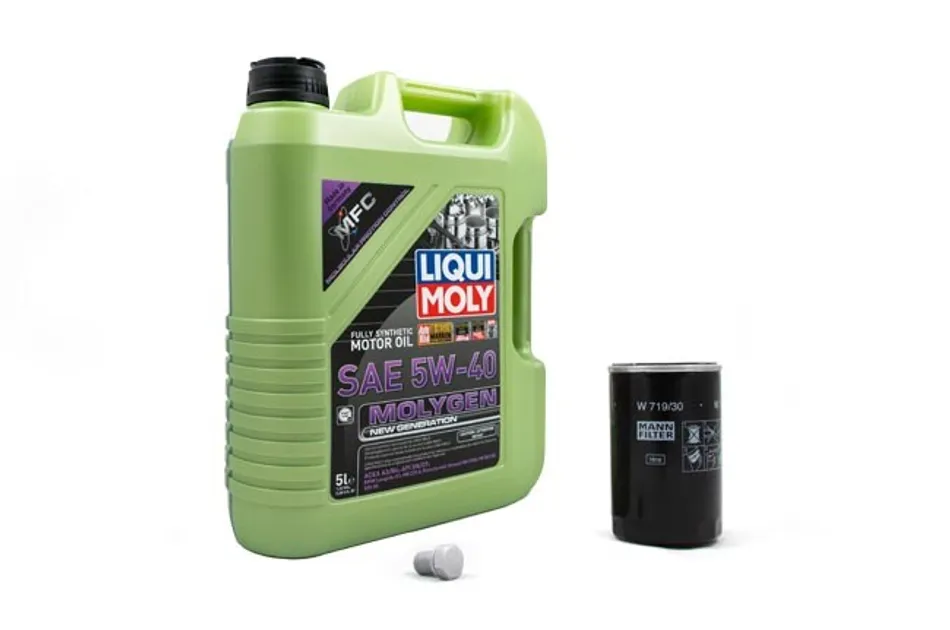 LIQUI MOLY 8 Liter Longlife III 5W-30 Engine Oil + MANN FILTER Package