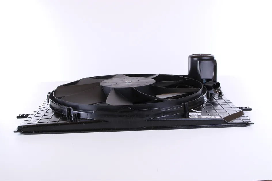 Nissens Front Engine Cooling Fan Assembly - 2205000093