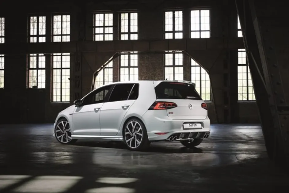 Oettinger 4-Pipe Rear Apron Attachment For VW MK7 GTI/Golf R