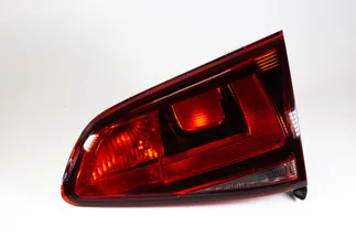 Hella Right Inner Tail Light Assembly - 5GM945094A