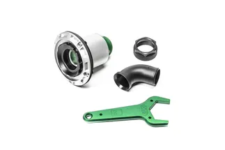 Radium Remote Mount Vented Female Dry Break 1.5in Elbow