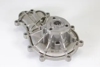 Saleri Engine Water Pump - 059121008K