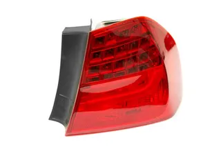 TYC Right Tail Light Assembly - 63217289430