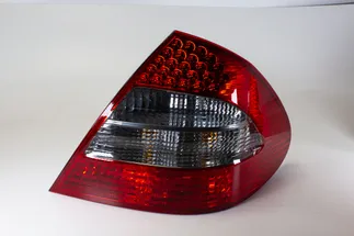 ULO Right Tail Light - 2118202664