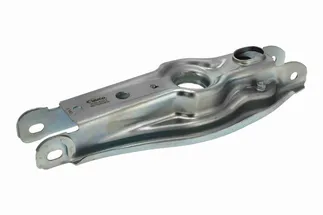 Vaico Rear Suspension Control Arm - 33-32-6-772-899